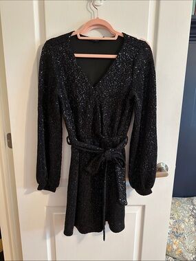 Dynamite short long sleeved black sequined dress